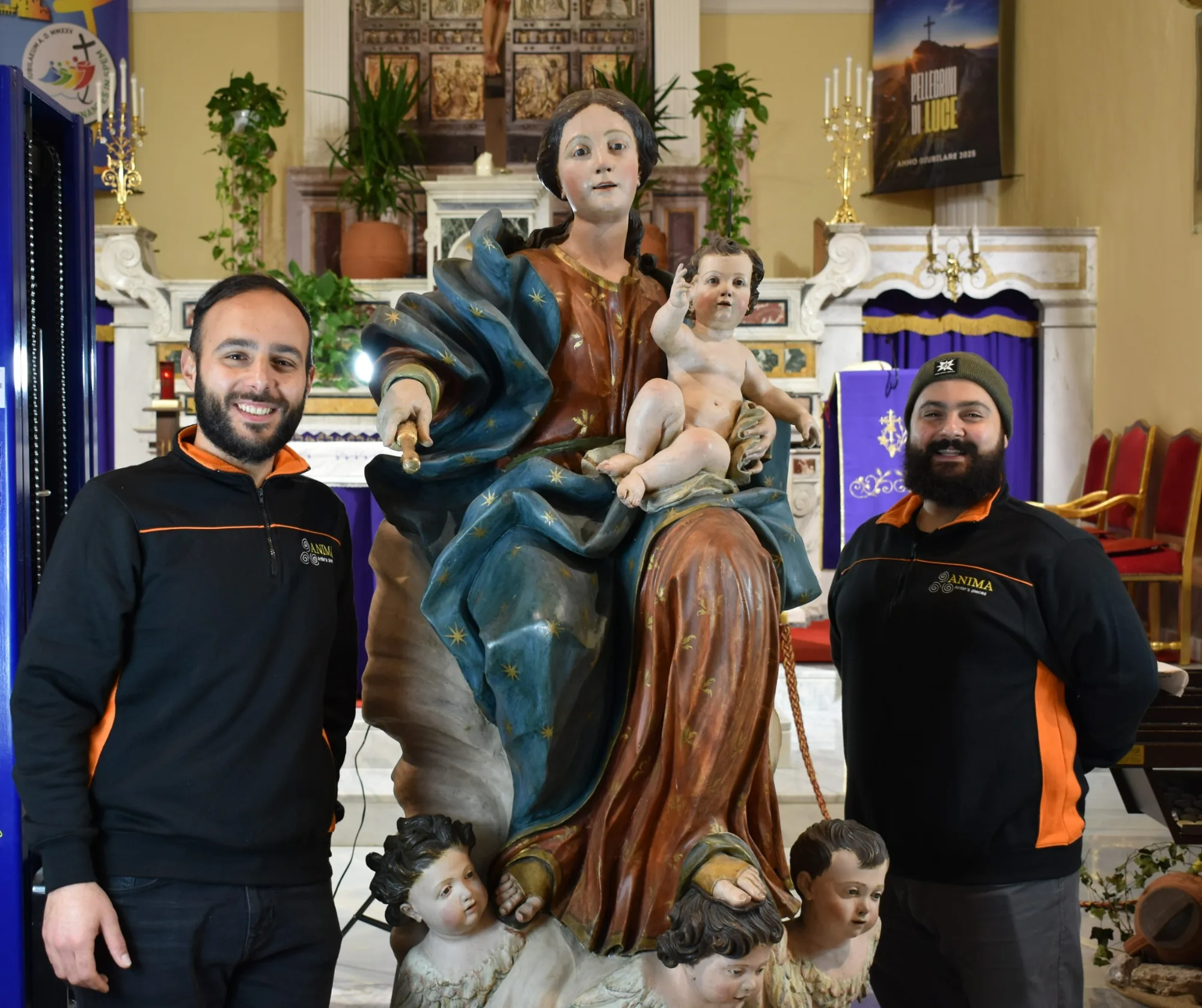 Replica in scala 1:1 della statua di Maria della Neve situata in Serino (AV)